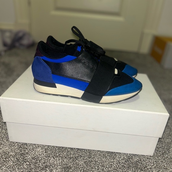 Balenciaga Woman’s Black and Blue Sneakers - Picture 1 of 7